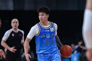 打得太乱！赵睿半场2中1仅拿3分1抢断 3失误3犯规