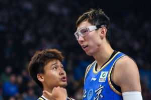 媒体人：李楠是北京最合适的选择 赵睿已归队 周琦在美进行康复