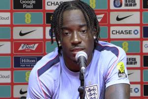 马杜埃凯：我擅长利用空间萨卡擅长破密集，我俩良性竞争非常棒