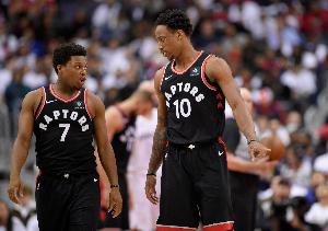 队记：球队薪资紧张&基于球员市场行情 德罗赞不太可能重返猛龙